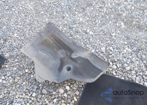 2021 Tesla Model 3 Standard Range Plus Rear-Wheel Drive z USA, uszkodzony, nr VIN 5YJ3E1EA0MF838509